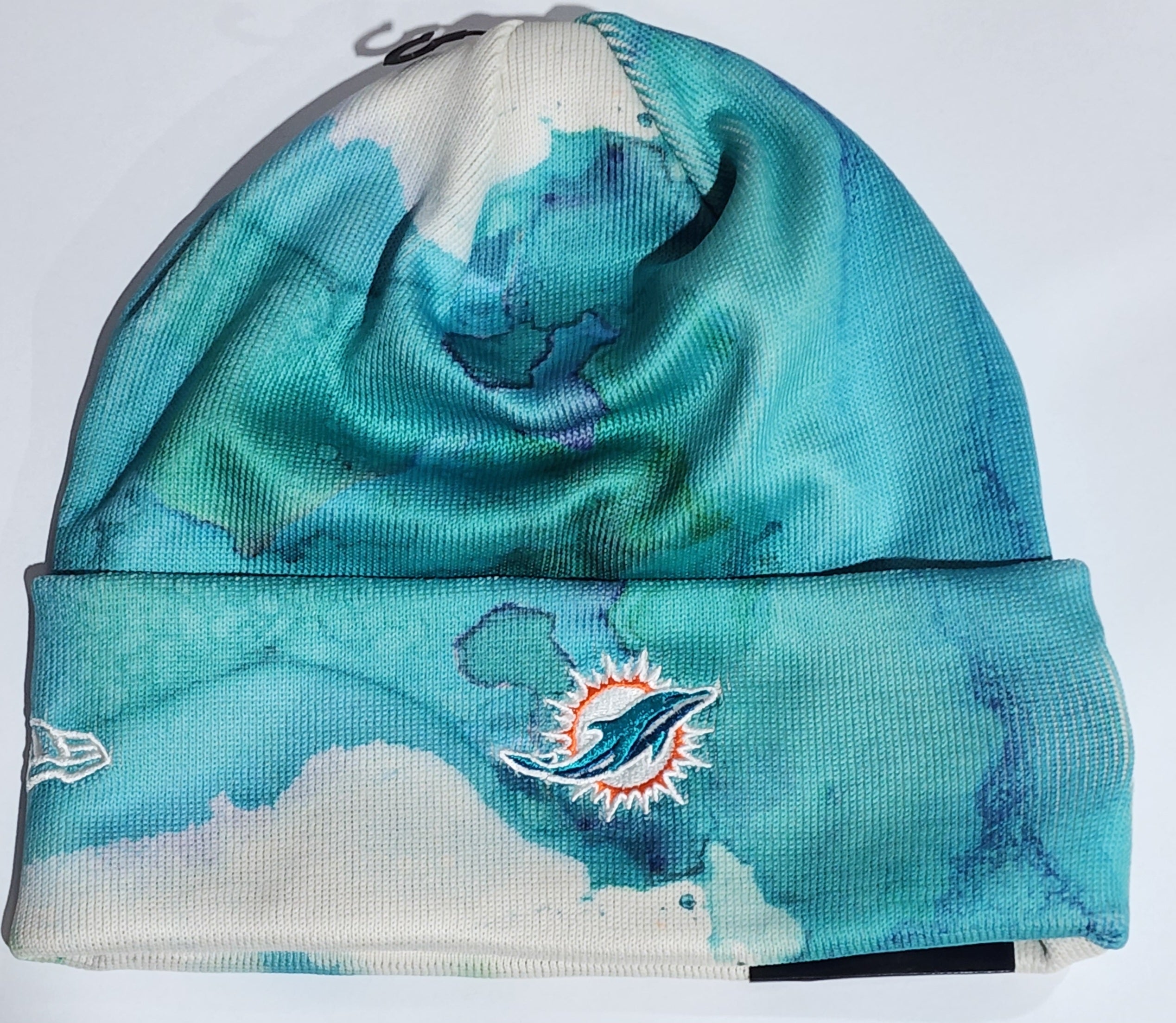 Miami Dolphins New Era 2022 Sideline Ink Dye Tonal Cuffed Knit Hat - Black