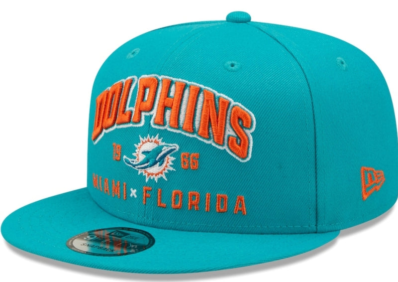 Miami Dolphins New Era 2021 Stacked Vintage Logo 9Fifty Snapback Hat
